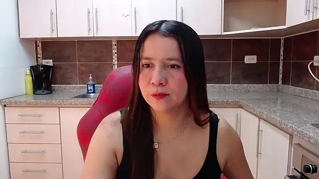 Heidy Wells online show from February 18, 12:01 pm