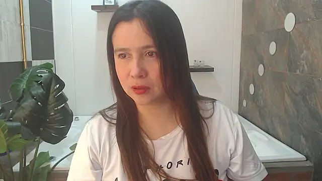 Heidy Wells online show from March 21, 1:04 pm