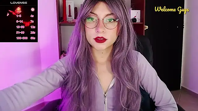 Snapshot of Celeste_Ford_18 chatting on November 11, 9:31 pm Celeste Ford 18 online show from November 11, 9:31 pm