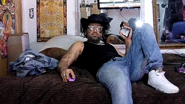 Azazelihornyasf online show from April 27, 11:36 pm