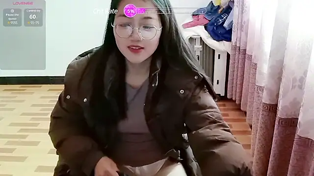 Snapshot of luoxuwen chatting on February 6, 2:44 am luoxuwen online show from February 6, 2:44 am