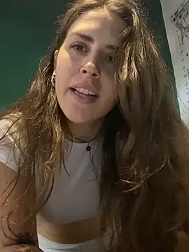 isadelasestrellas online show from February 8, 1:31 pm