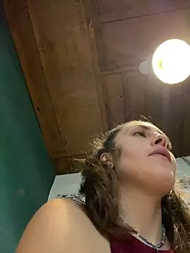 isadelasestrellas online show from February 6, 4:03 pm