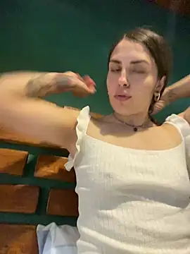 isadelasestrellas online show from February 4, 4:46 pm