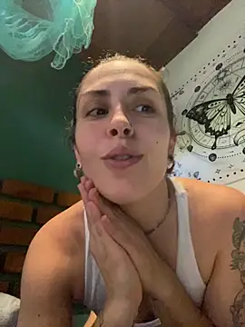 isadelasestrellas online show from March 13, 6:24 pm