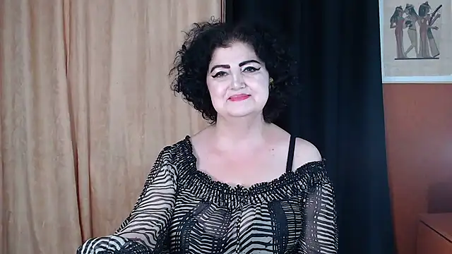 Snapshot of _MissJ_ chatting on June 9, 2:12 am MissJ online show from June 9, 2:12 am