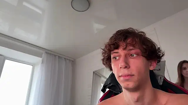 oypo online show from November 17, 1:37 pm