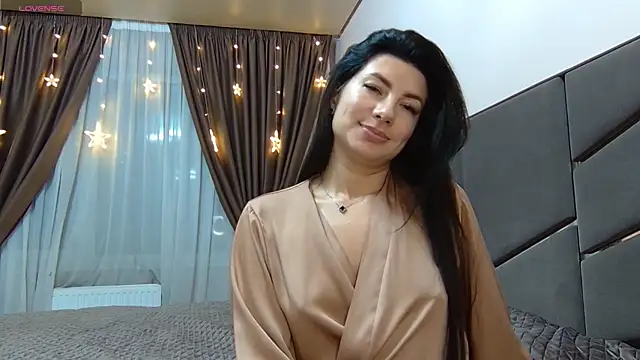 NessyStar online show from December 4, 4:06 pm