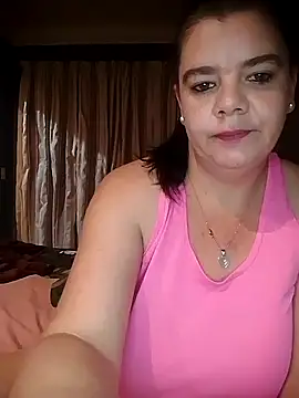Snapshot of Hornyparratjie chatting on July 19, 1:36 am Hornyparratjie online show from July 19, 1:36 am
