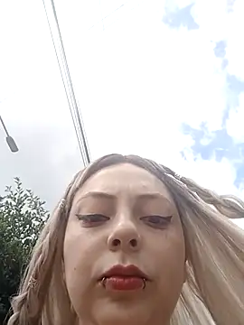 madelaine- online show from March 21, 7:13 pm