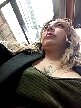 madelaine- online show from December 22, 7:14 pm