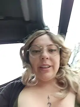 madelaine- online show from March 5, 8:38 pm