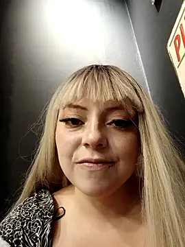 madelaine- online show from February 9, 6:58 pm