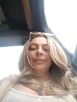 madelaine- online show from November 24, 7:03 pm