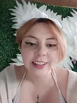 madelaine- online show from May 8, 7:50 pm