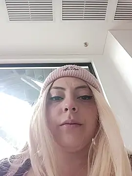 madelaine- online show from April 17, 7:38 pm