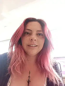 Snapshot of madelaine- chatting on July 12, 4:52 pm madelaine- online show from July 12, 4:52 pm