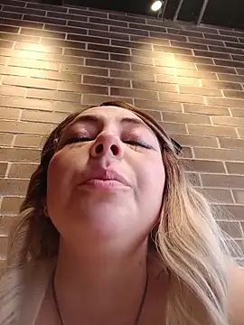 madelaine- online show from October 29, 6:51 pm