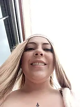 madelaine- online show from January 12, 6:04 pm