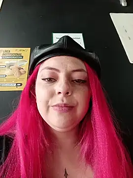 Snapshot of madelaine- chatting on June 29, 7:02 pm madelaine- online show from June 29, 7:02 pm