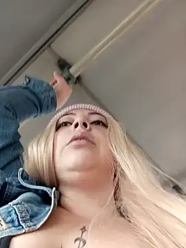 madelaine- online show from March 18, 6:31 pm