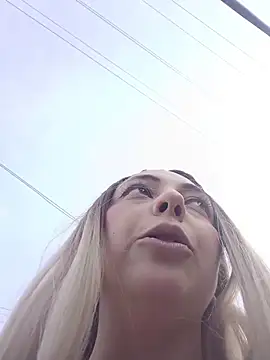 madelaine- online show from November 10, 7:30 pm