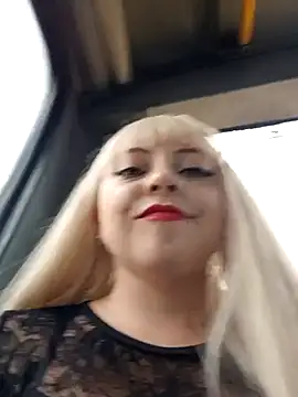 madelaine- online show from February 13, 8:03 pm