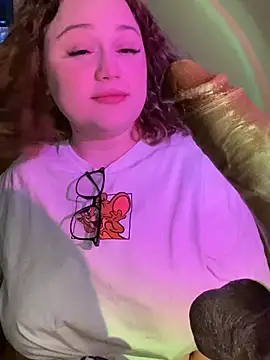 DaisyBooom online show from February 21, 7:10 pm