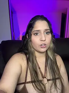 valentina jonnes1 online show from March 7, 4:35 am