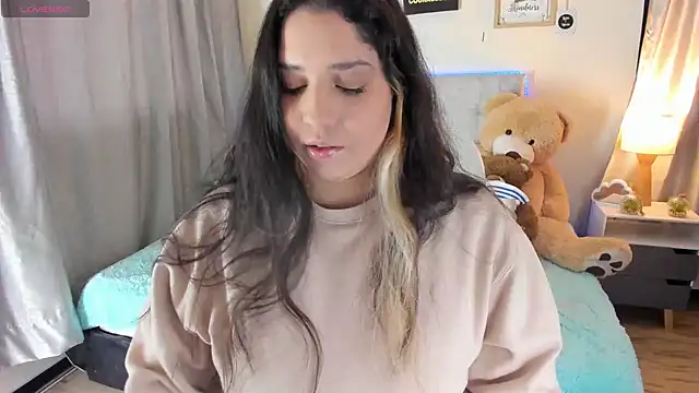 valentina jonnes1 online show from December 22, 10:36 pm