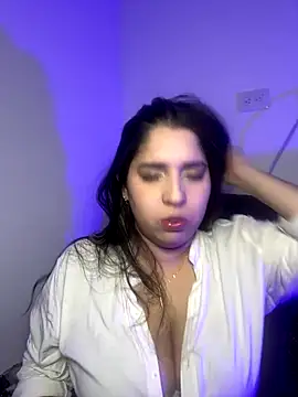 valentina jonnes1 online show from December 17, 7:35 am