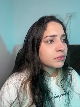 valentina jonnes1 online show from April 18, 6:27 am