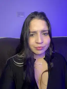 valentina jonnes1 online show from April 26, 3:37 am