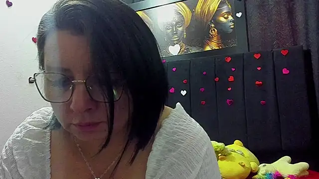 Snapshot of Evaaross_2345 chatting on June 11, 1:30 pm Evaaross 2345 online show from June 11, 1:30 pm