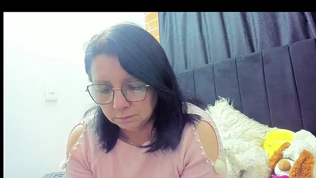 Evaaross 2345 online show from November 27, 10:59 am