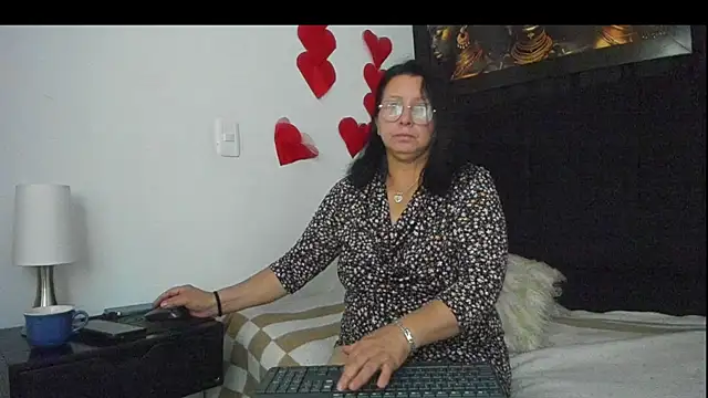 Snapshot of Evaaross_2345 chatting on March 5, 10:55 am Evaaross 2345 online show from March 5, 10:55 am
