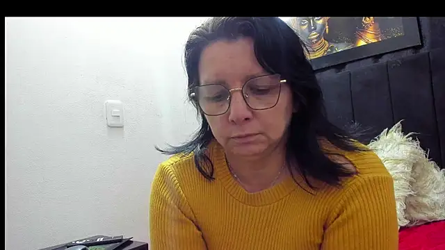 Evaaross 2345 online show from November 18, 11:24 am