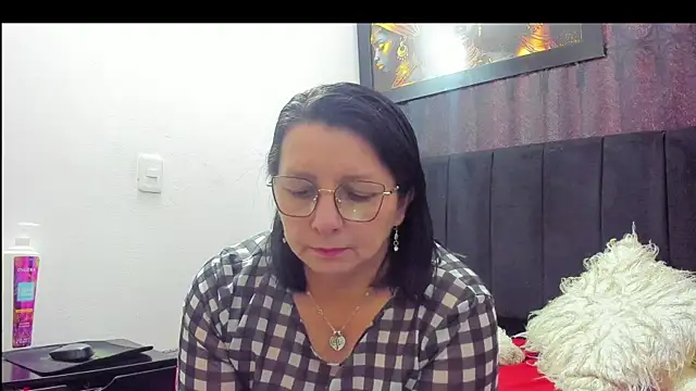 Evaaross 2345 online show from February 7, 2:14 pm