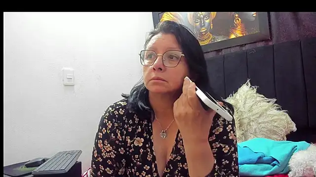 Evaaross 2345 online show from November 10, 7:52 pm