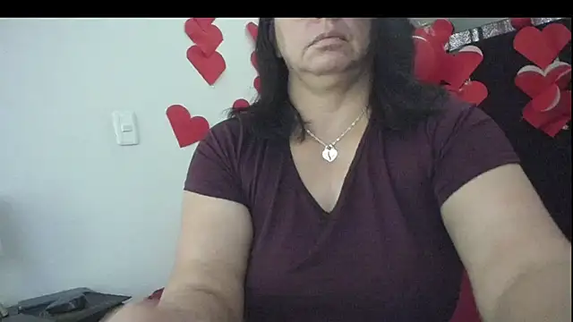 Snapshot of Evaaross_2345 chatting on February 16, 4:21 pm Evaaross 2345 online show from February 16, 4:21 pm