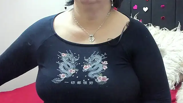 Snapshot of Evaaross_2345 chatting on April 1, 6:27 pm Evaaross 2345 online show from April 1, 6:27 pm