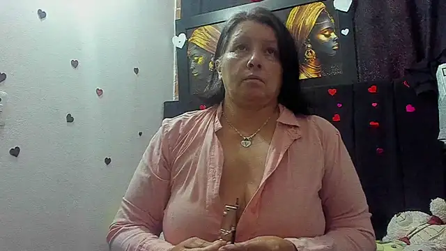 Snapshot of Evaaross_2345 chatting on July 10, 8:53 pm Evaaross 2345 online show from July 10, 8:53 pm