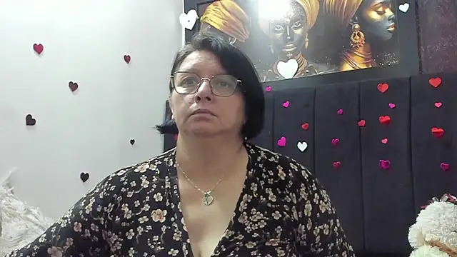 Snapshot of Evaaross_2345 chatting on March 25, 3:33 pm Evaaross 2345 online show from March 25, 3:33 pm