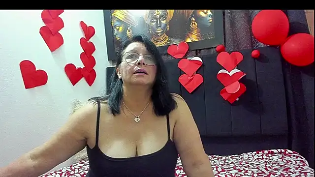 Snapshot of Evaaross_2345 chatting on February 19, 8:20 pm Evaaross 2345 online show from February 19, 8:20 pm
