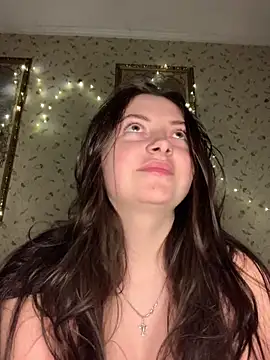 fairy365 online show from March 8, 8:01 pm