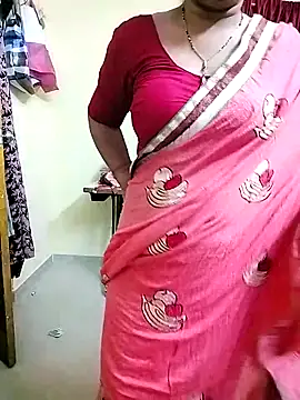 Snapshot of PayalSharmahot143 chatting on September 23, 1:56 am PayalSharmahot143 online show from September 23, 1:56 am