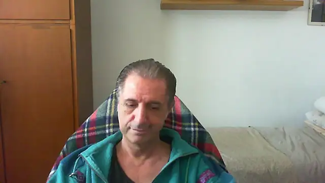 lliuk70mi online show from April 11, 12:42 pm