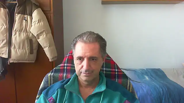 lliuk70mi online show from March 31, 12:29 pm