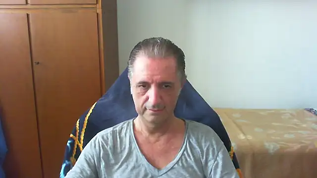 lliuk70mi online show from May 23, 12:15 pm
