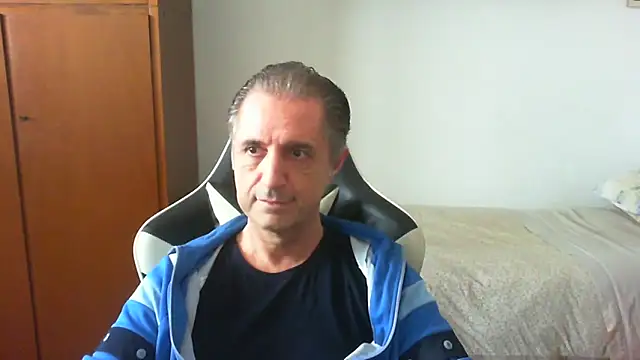 lliuk70mi online show from May 6, 12:53 pm